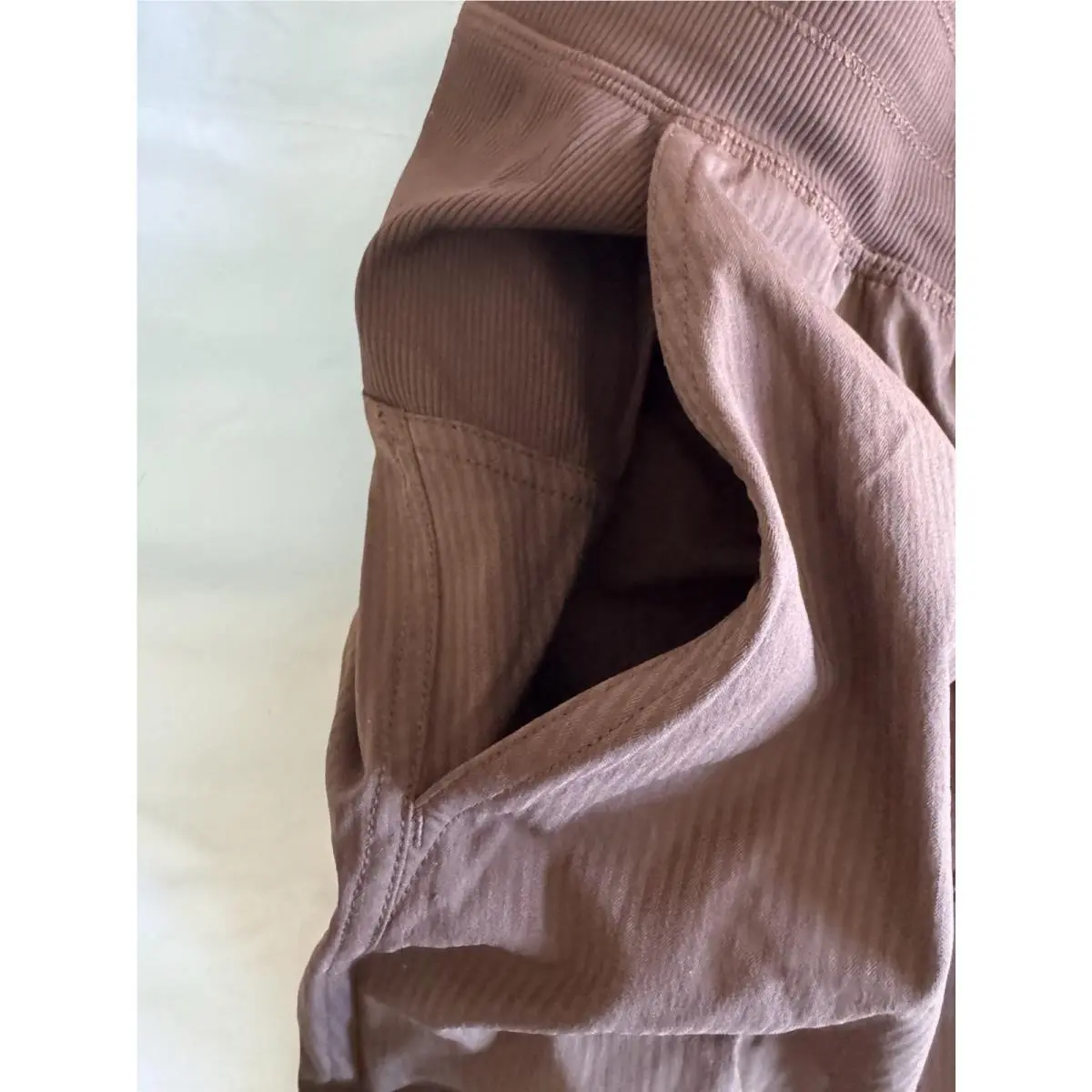 Lululemon clothing - Brown 3