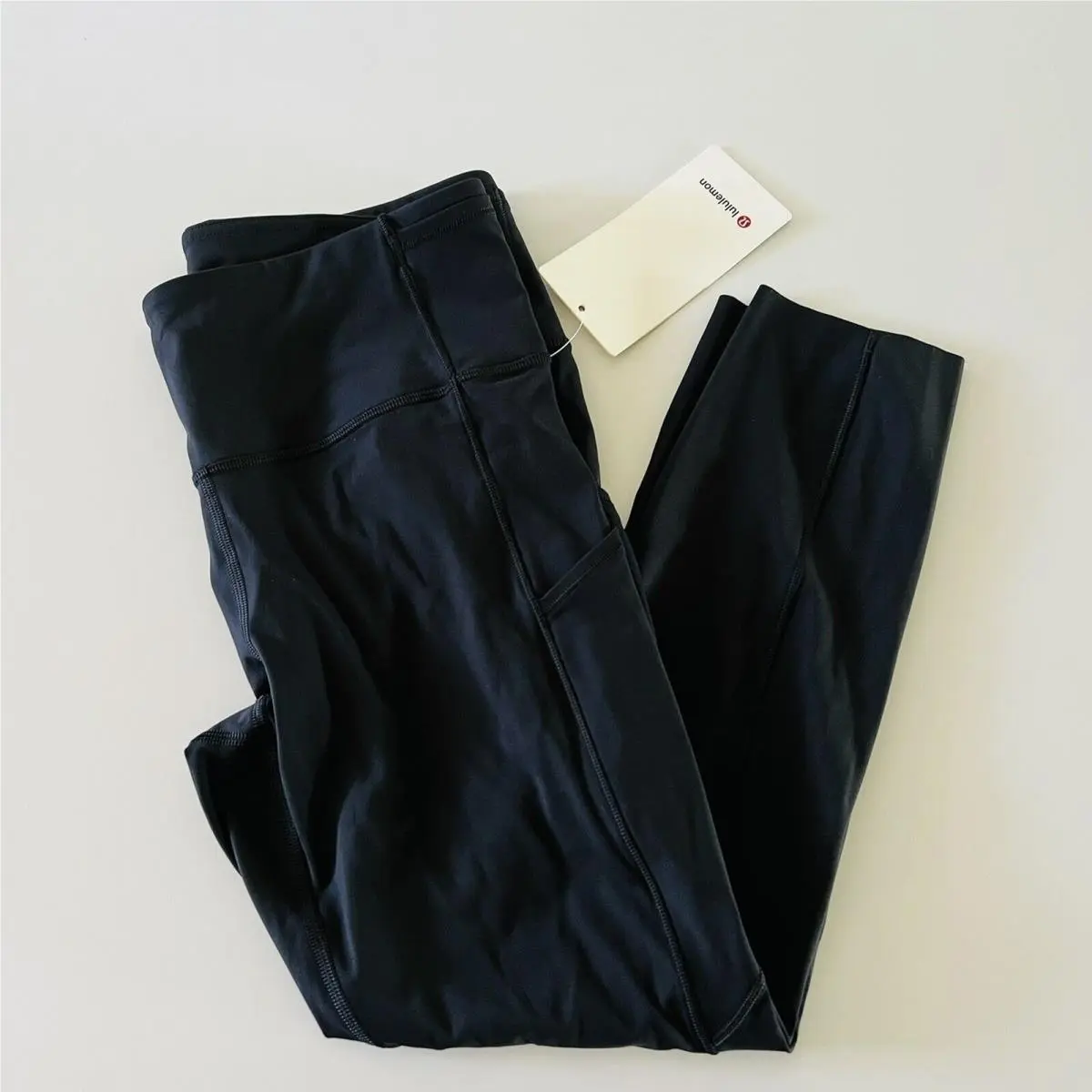 Lululemon Athletica Solid Black F F HR Crop 23 Leggings - US 10