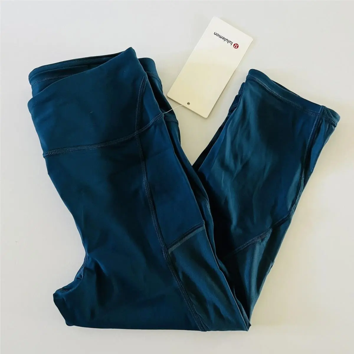 Lululemon Athletica Night Diver Always Airy HR Run Crop 19 Leggings - US 6