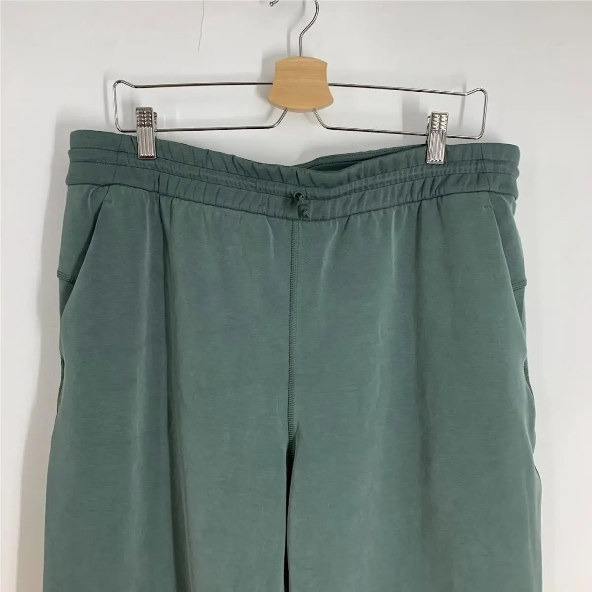 Lululemon clothing - Green 2