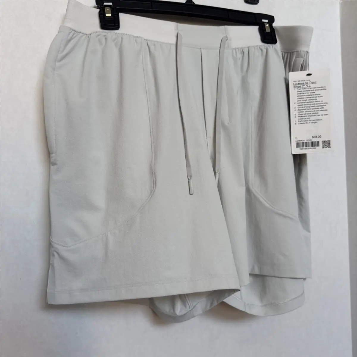 Lululemon License to Train Linerless Shorts 7” Men’s Size Large Vapor Light Grey