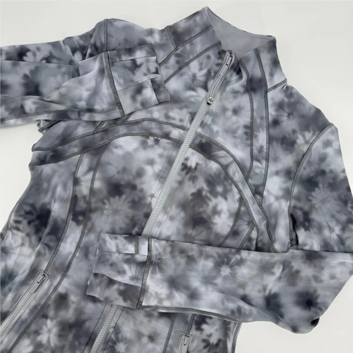 Lululemon Define Jacket Nulu Size 10 Meadow Haze Grey Multi Tie Dye LW3JPJS