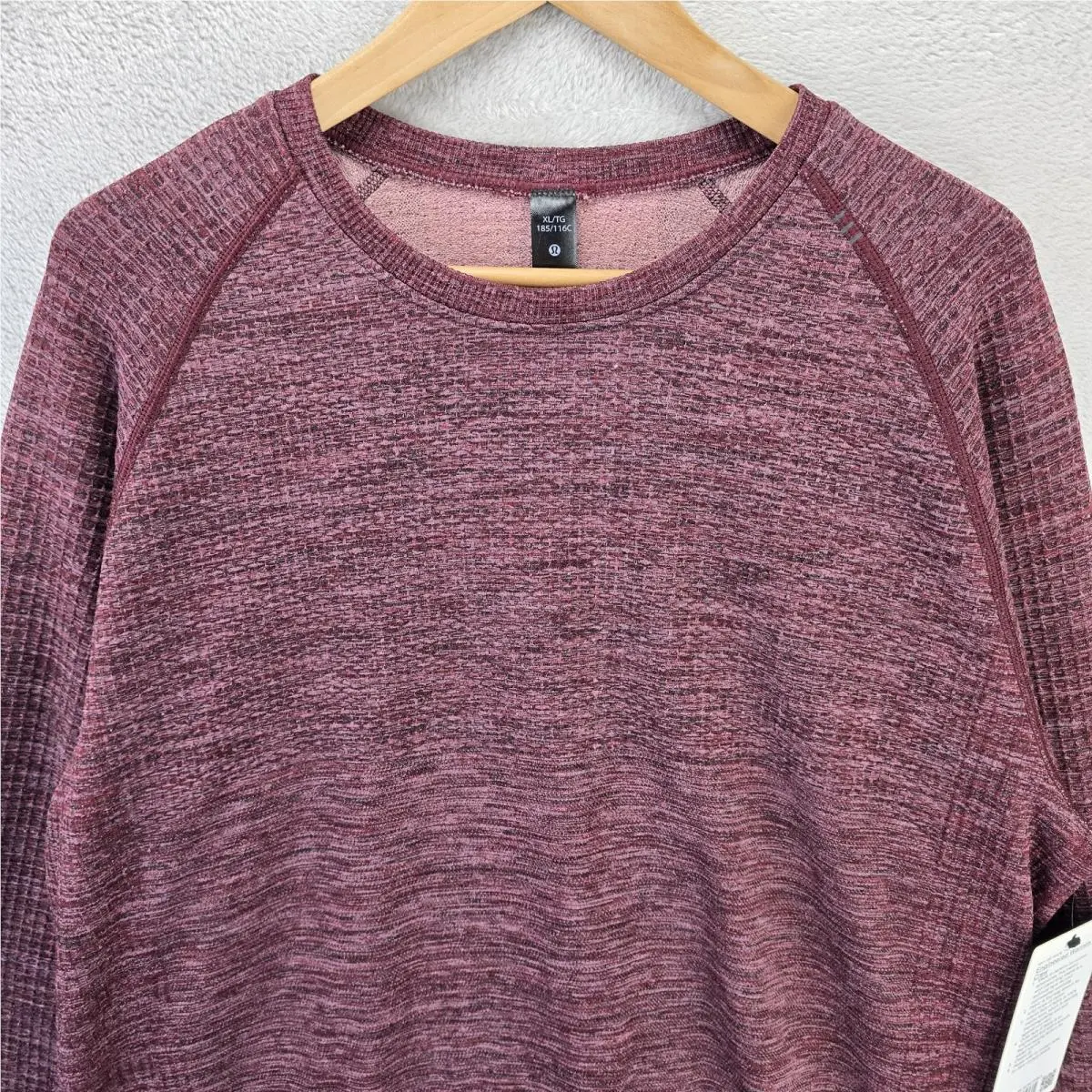 Lululemon clothing - Lululemon Engineered Warmth - Engineered Warmth - Red 1