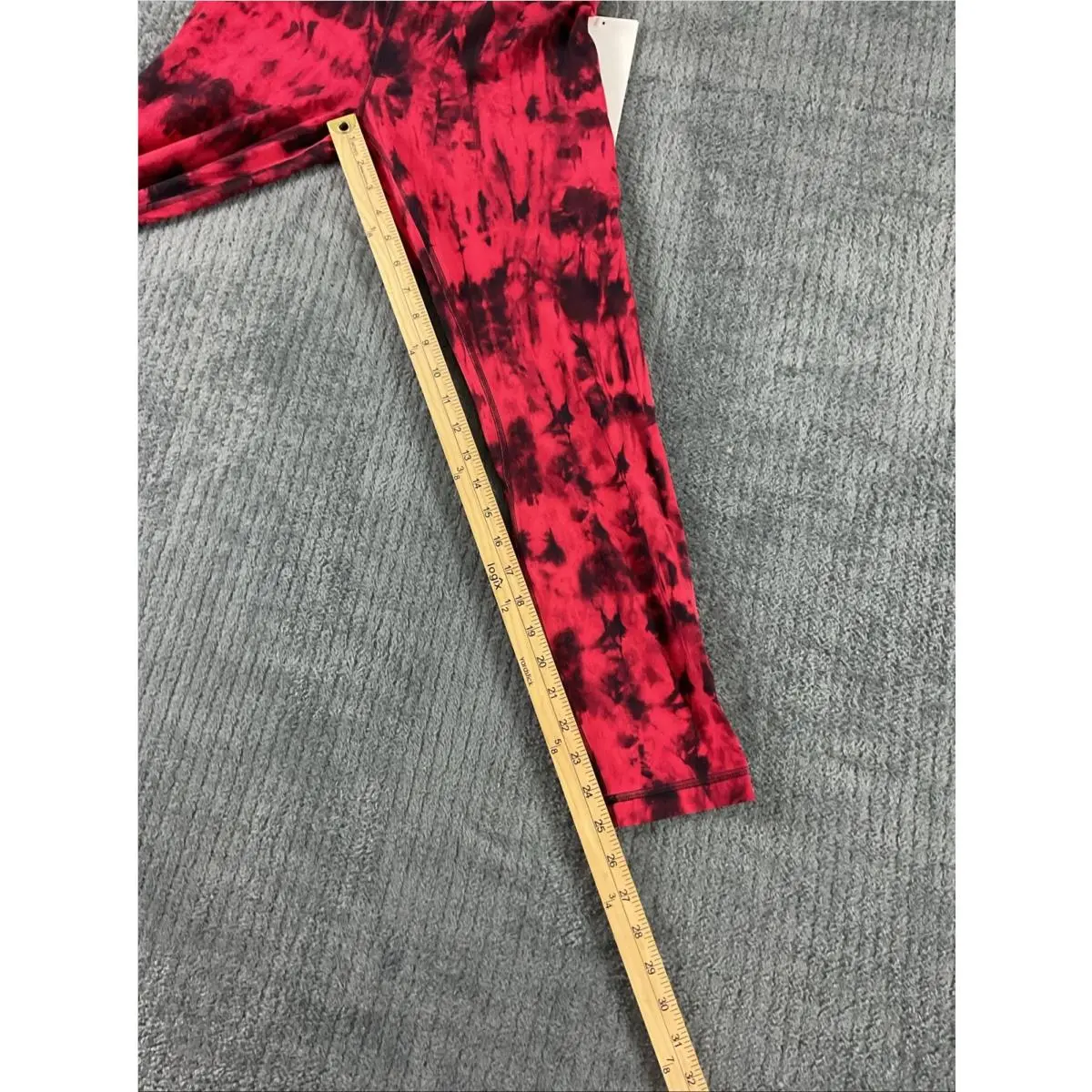 Lululemon clothing - Red 5