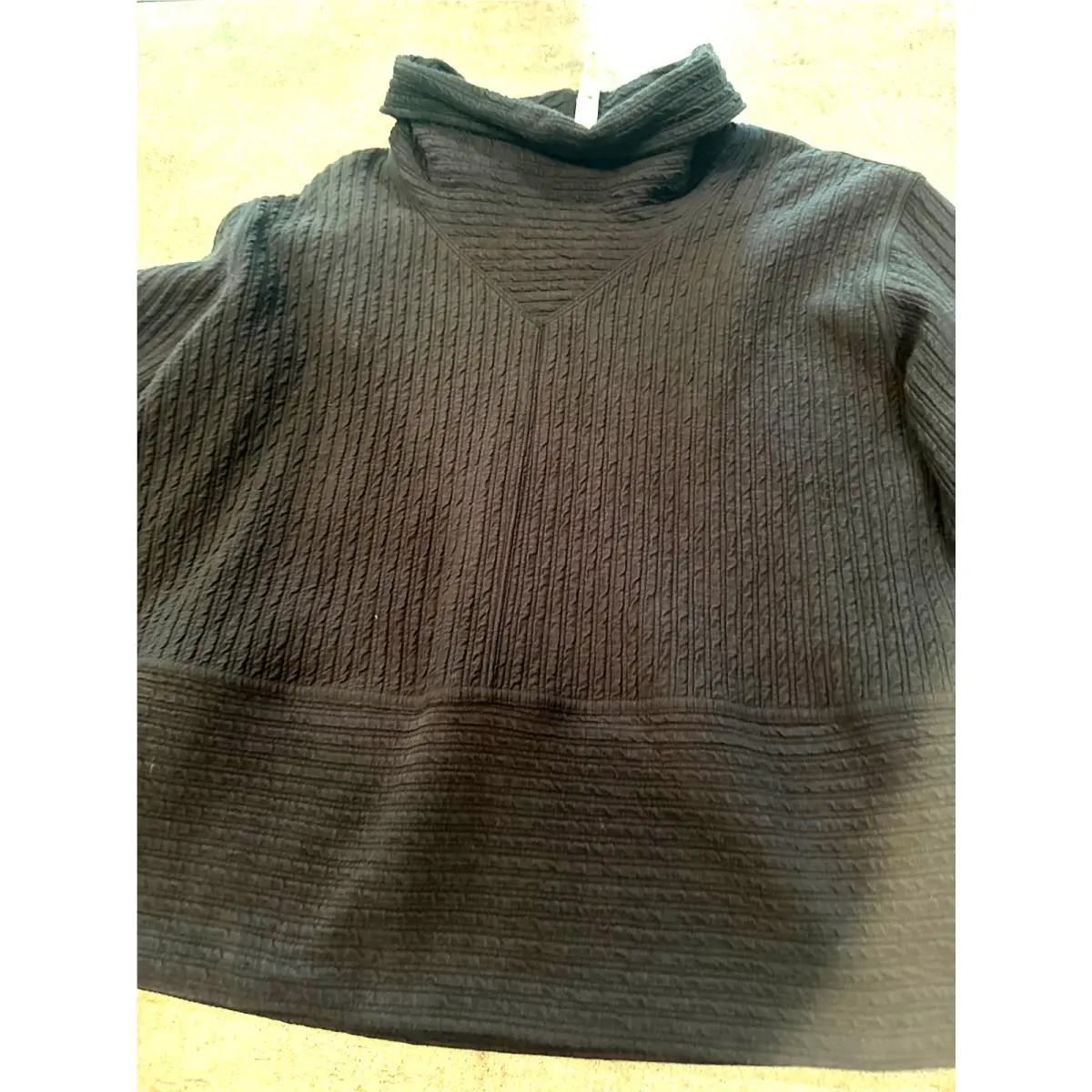 Lululemon clothing - Black 4