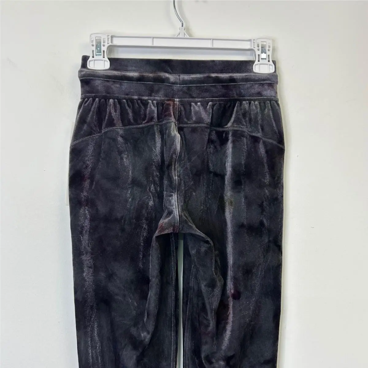 Lululemon clothing - Gray 9