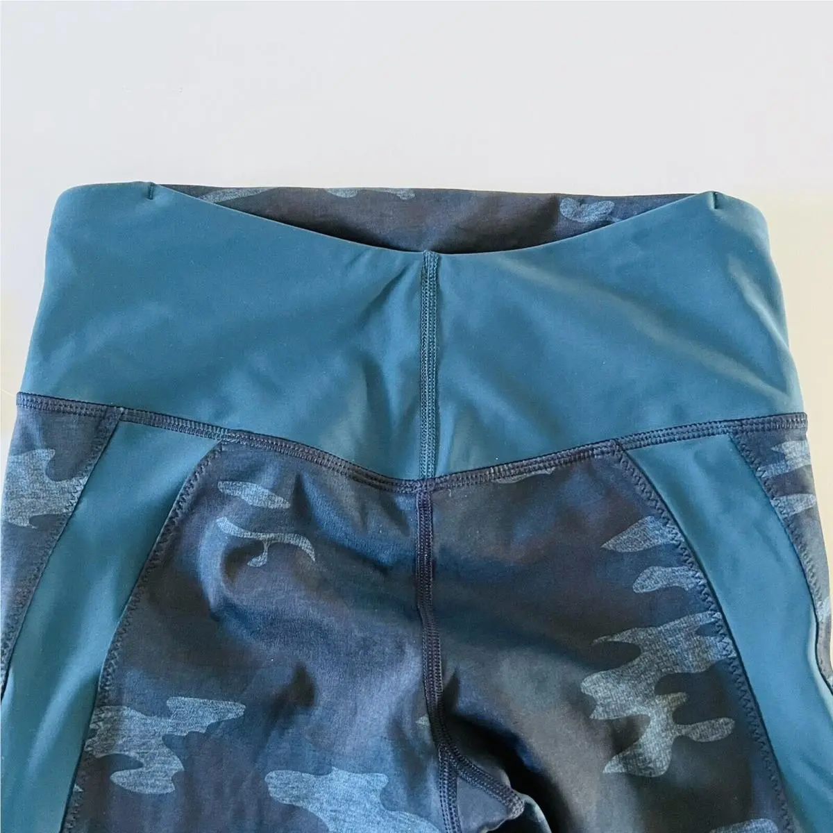 Lululemon clothing - Blue 2