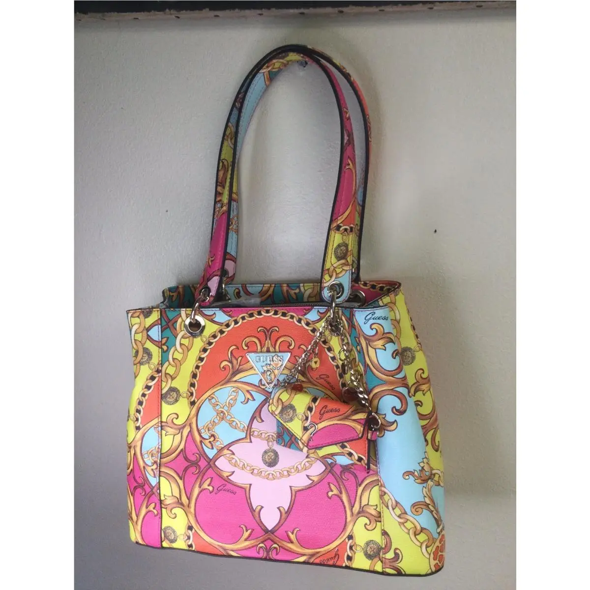 Los Angeles Women`s Shoulder Bag Shopper Floral with Wristlet + Charms by Guess
