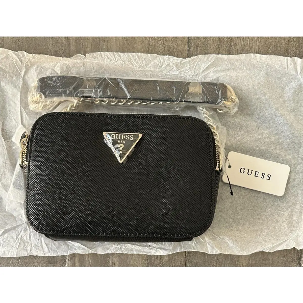 ZG787914 Women`s Noelle Camera Crossbody Bag Black w/ Dual Compartment by Guess