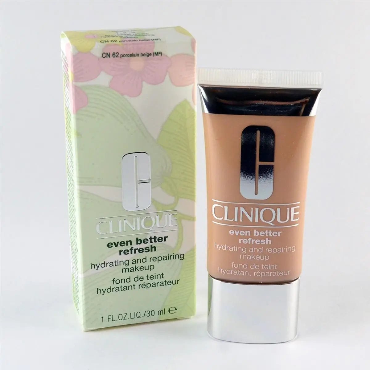 Even Better Refresh Hydrating Repairing Makeup CN 62 Porcelain Beige by Clinique