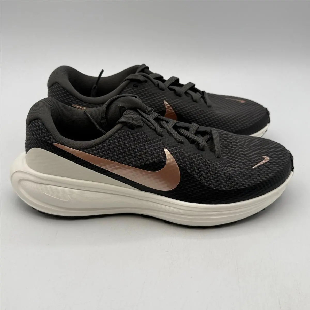 Nike Revolution 8 Shoes Women Size 6.5 Medium Ash Red Bronze Running HJ8485-200