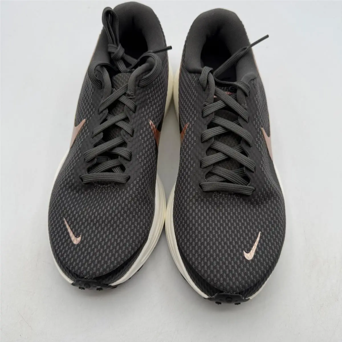 Nike shoes - Nike Revolution 8 - Revolution - Gray 1