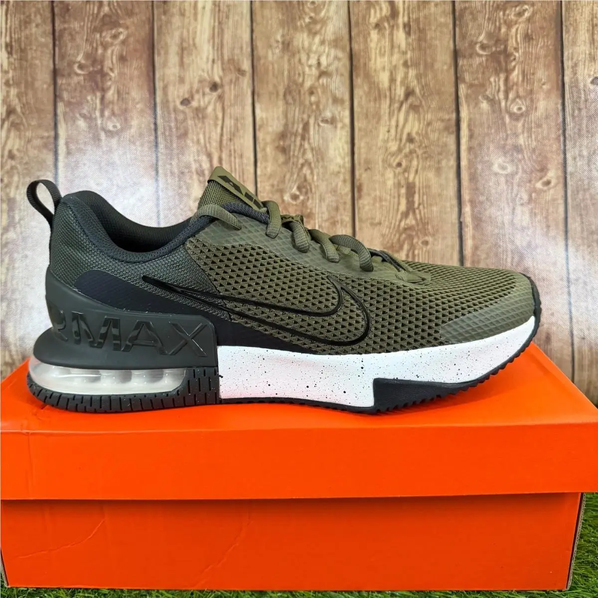 Air Max Alpha Trainer 6 Sneaker Mens 12 Olive Black Speckled Sole by Nike