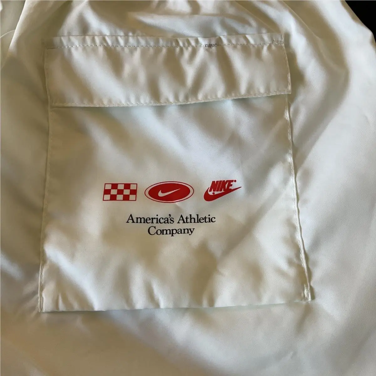 Nike clothing - White (UPC: 0196150452575) 9