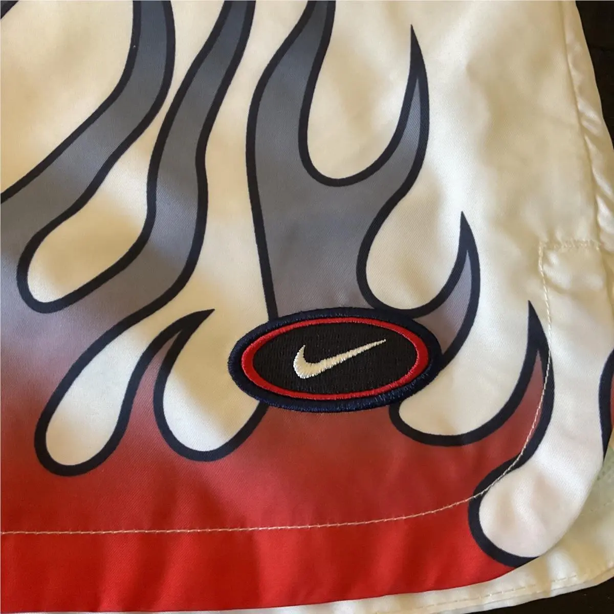 Nike clothing - White (UPC: 0196150452575) 1