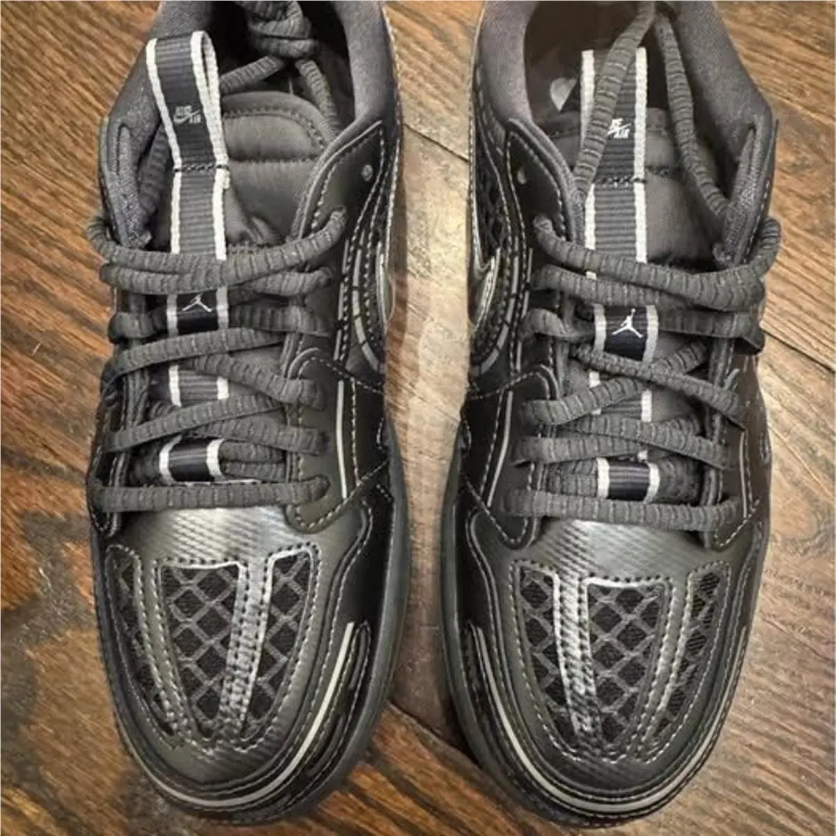 Nike shoes - Black 1