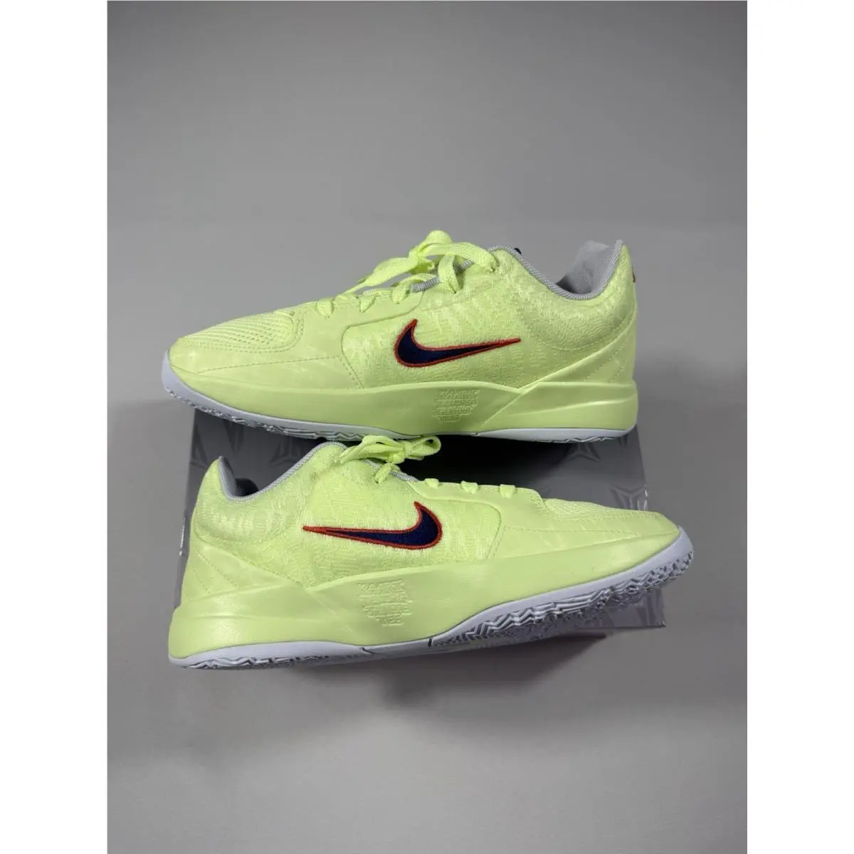 Nike shoes - HQ2298 700 - Green (UPC: 0198485562691) 2