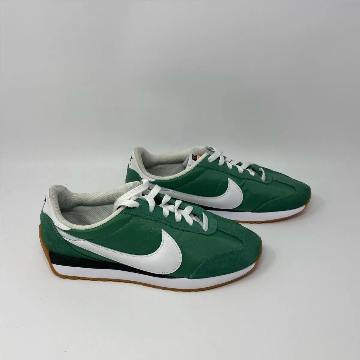 Nike Pacific Men’s Size 8 Green/white Retro Sneakers