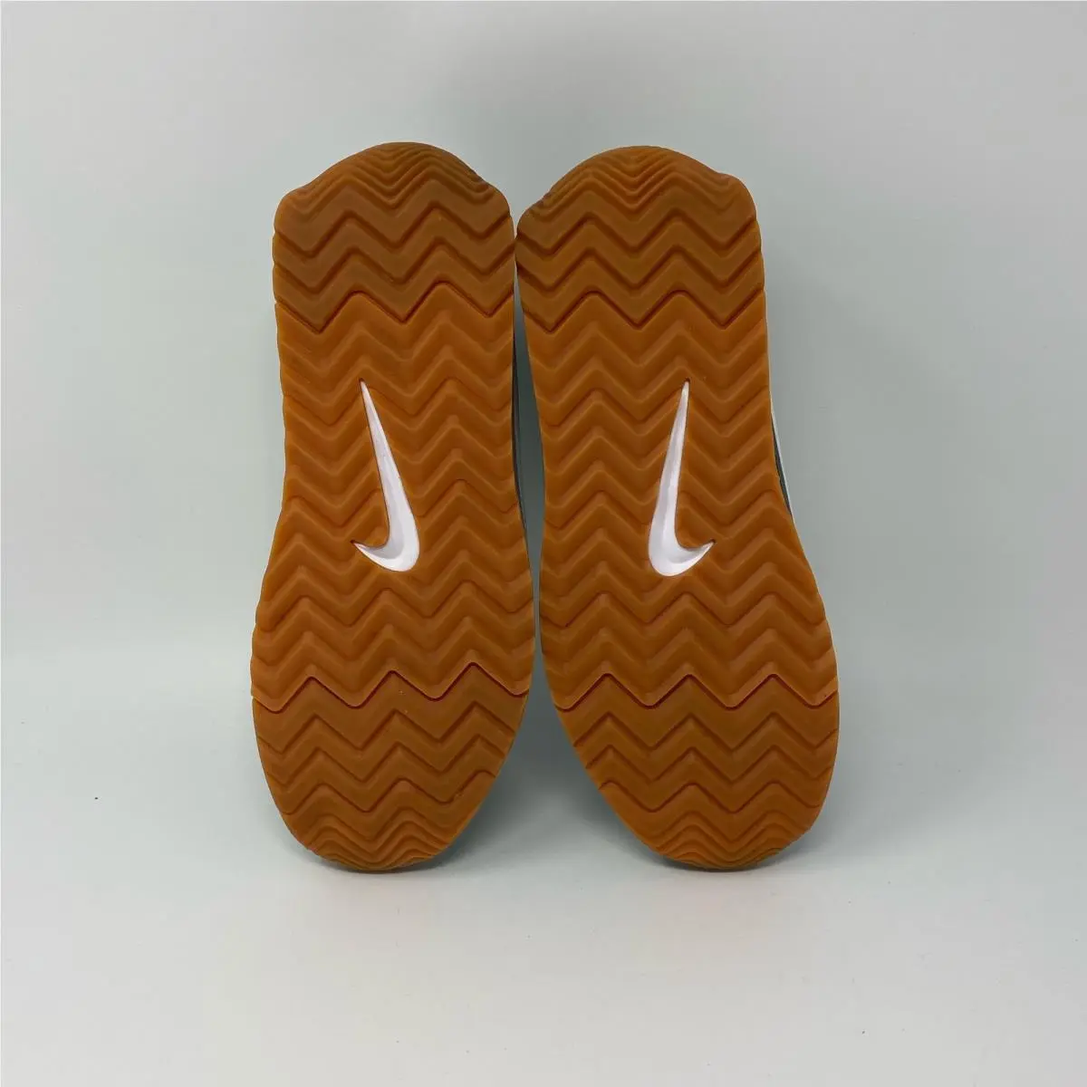 Nike shoes - Green (UPC: 198480906285) 2
