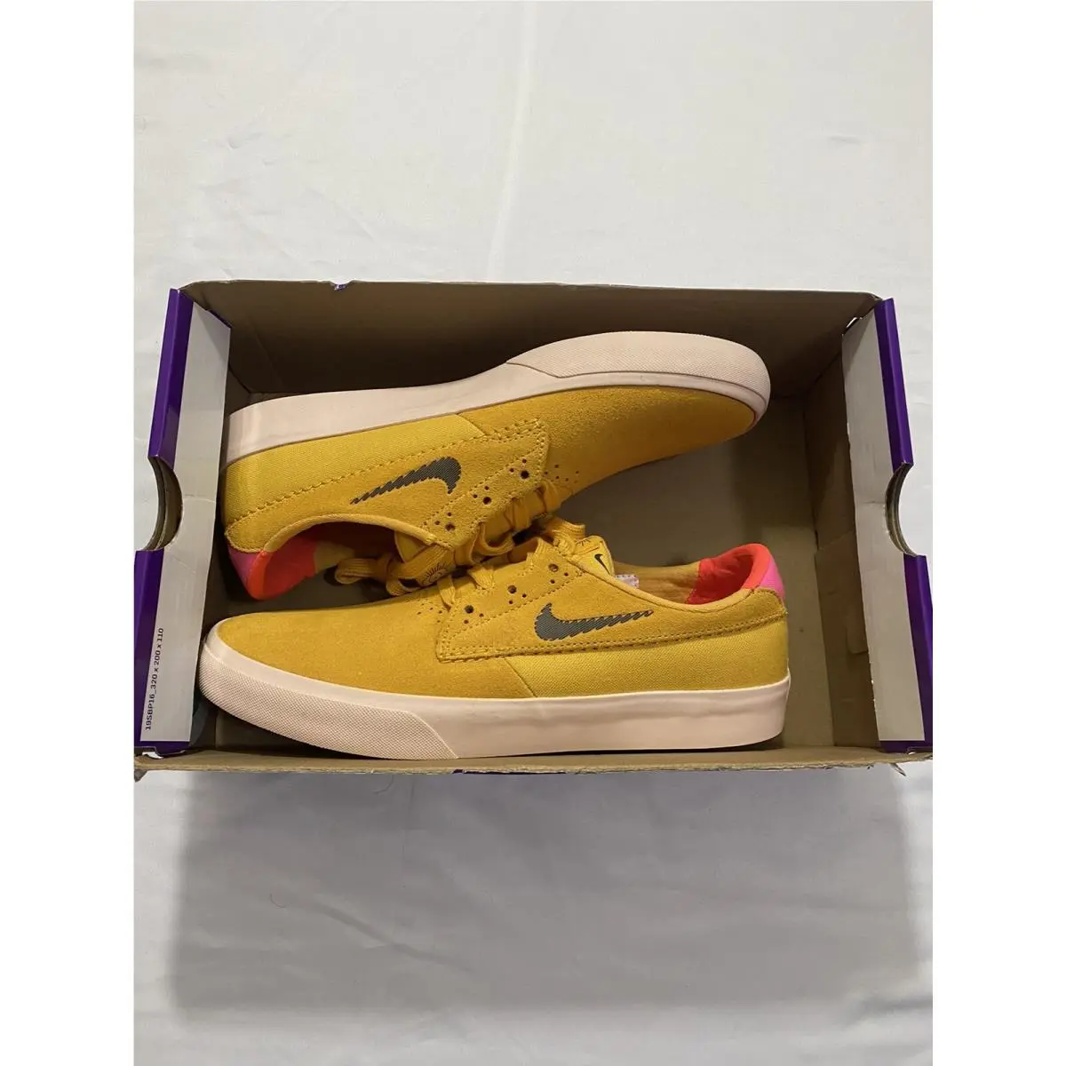 Mens Size 8 Gold Nike SB Shane Skateboarding Shoes Cu9224 700