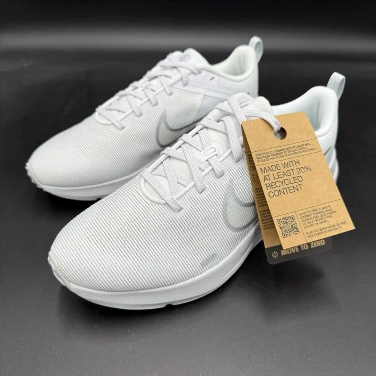 Nike shoes - White 2