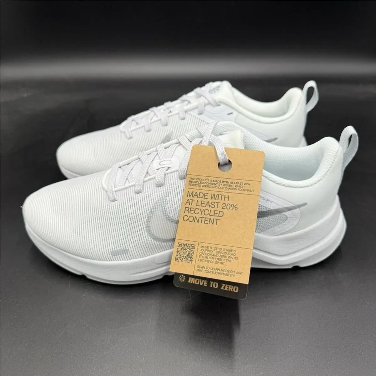 Nike shoes - White 3