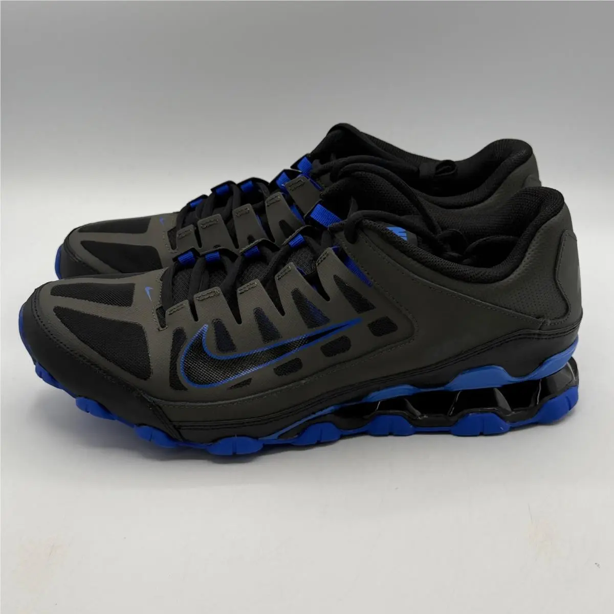 Nike shoes - Nike Reax 8 TR Mesh - Gray 2