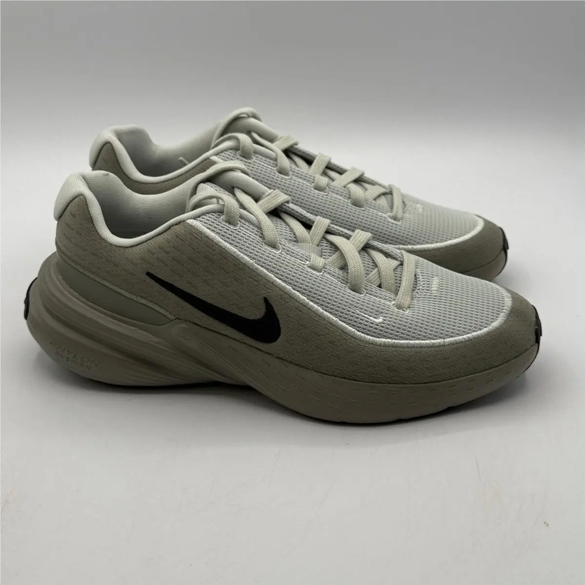 Nike Uplift SC Shoes Mens Size 8 Light Silver Light Army Running IB2765-007