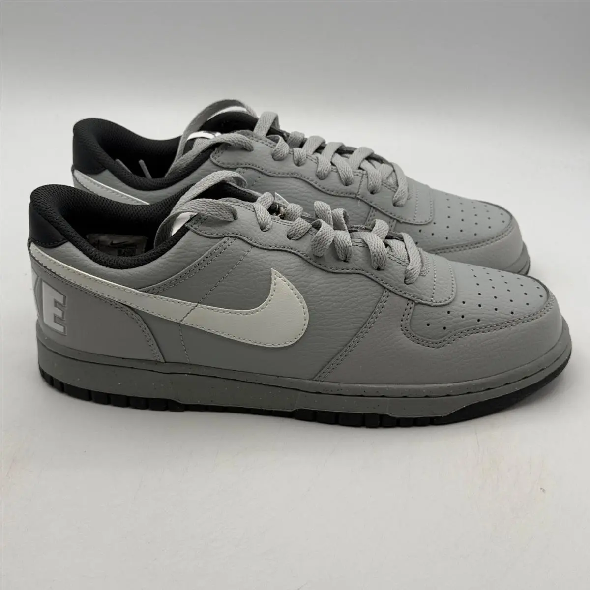 Nike Big Nike Low Shoes Men Size 9.5 Grey White Lifestyle 355152-017