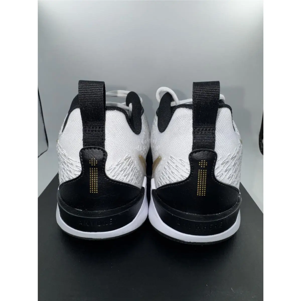 Nike shoes - Sabrina 2 - Sabrina - Gold 2