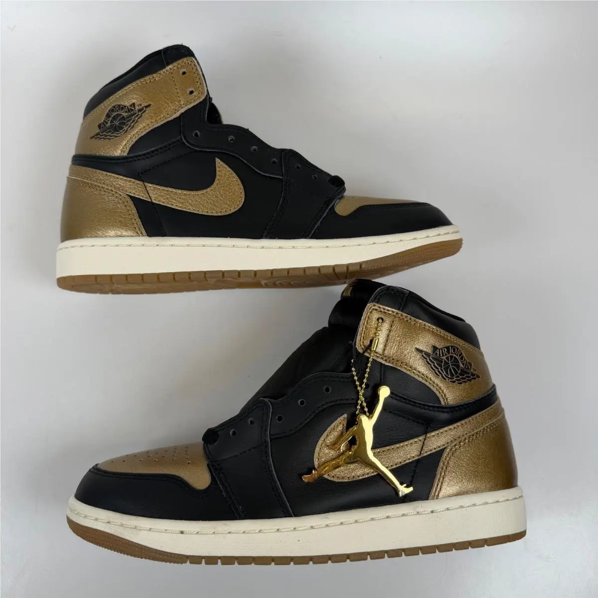 Nike shoes - Air Jordan 1 Retro High OG Black Metallic Gold - Black 0