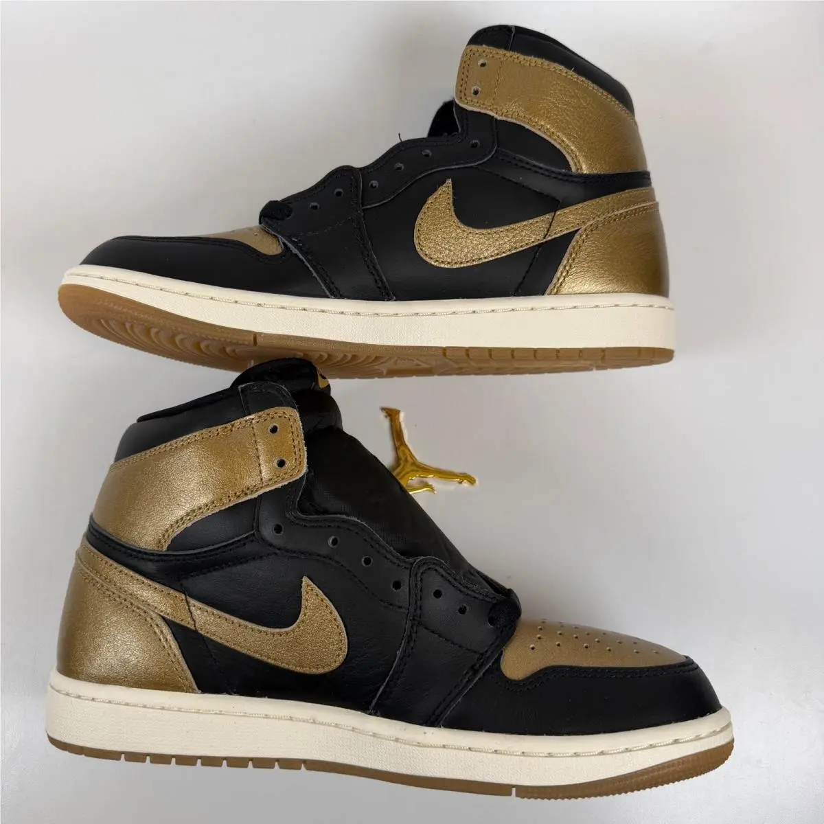 Nike shoes - Air Jordan 1 Retro High OG Black Metallic Gold - Black 1