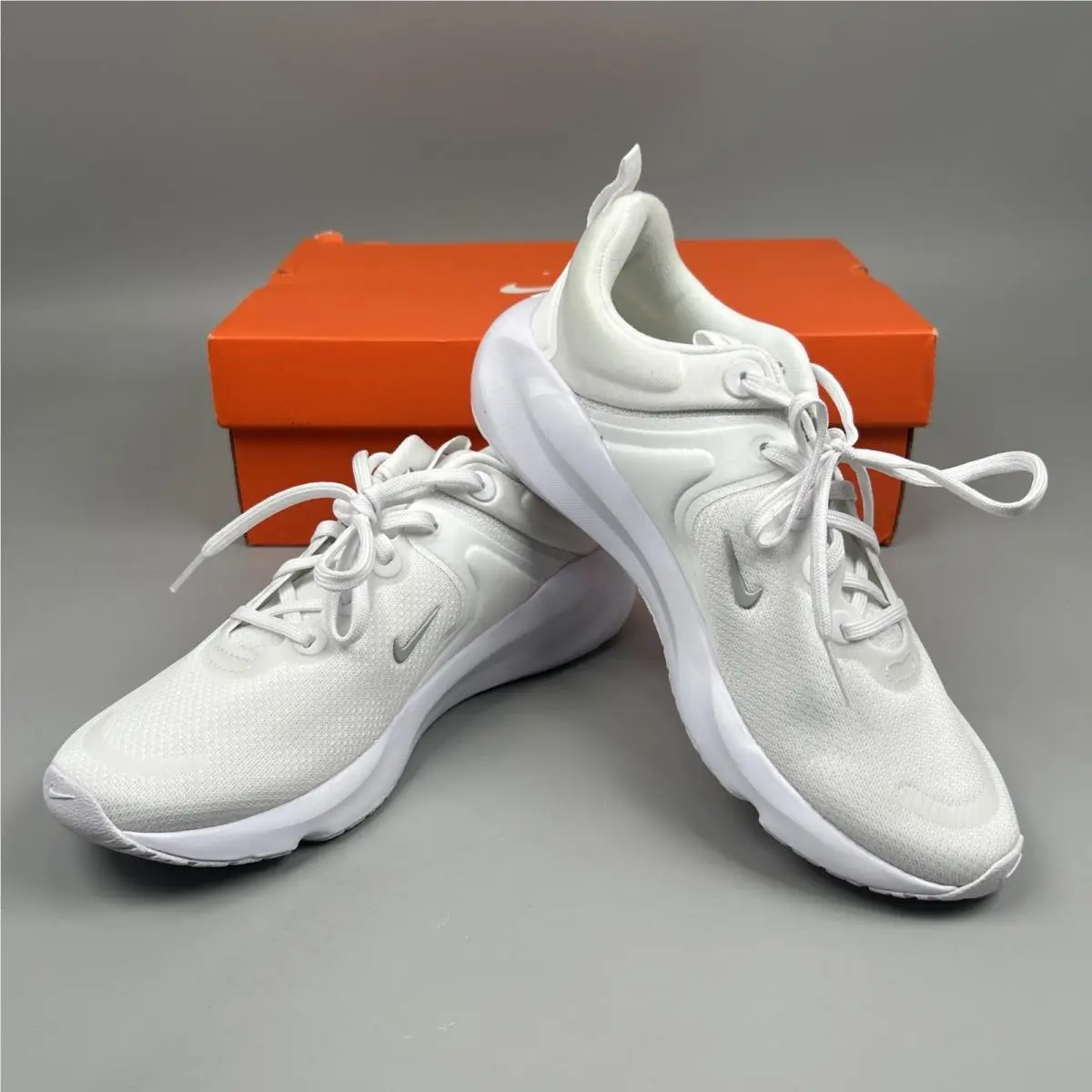 In-season TR 14 Womens Size 7 White Photon Dust Training HF1103-100 by Nike
