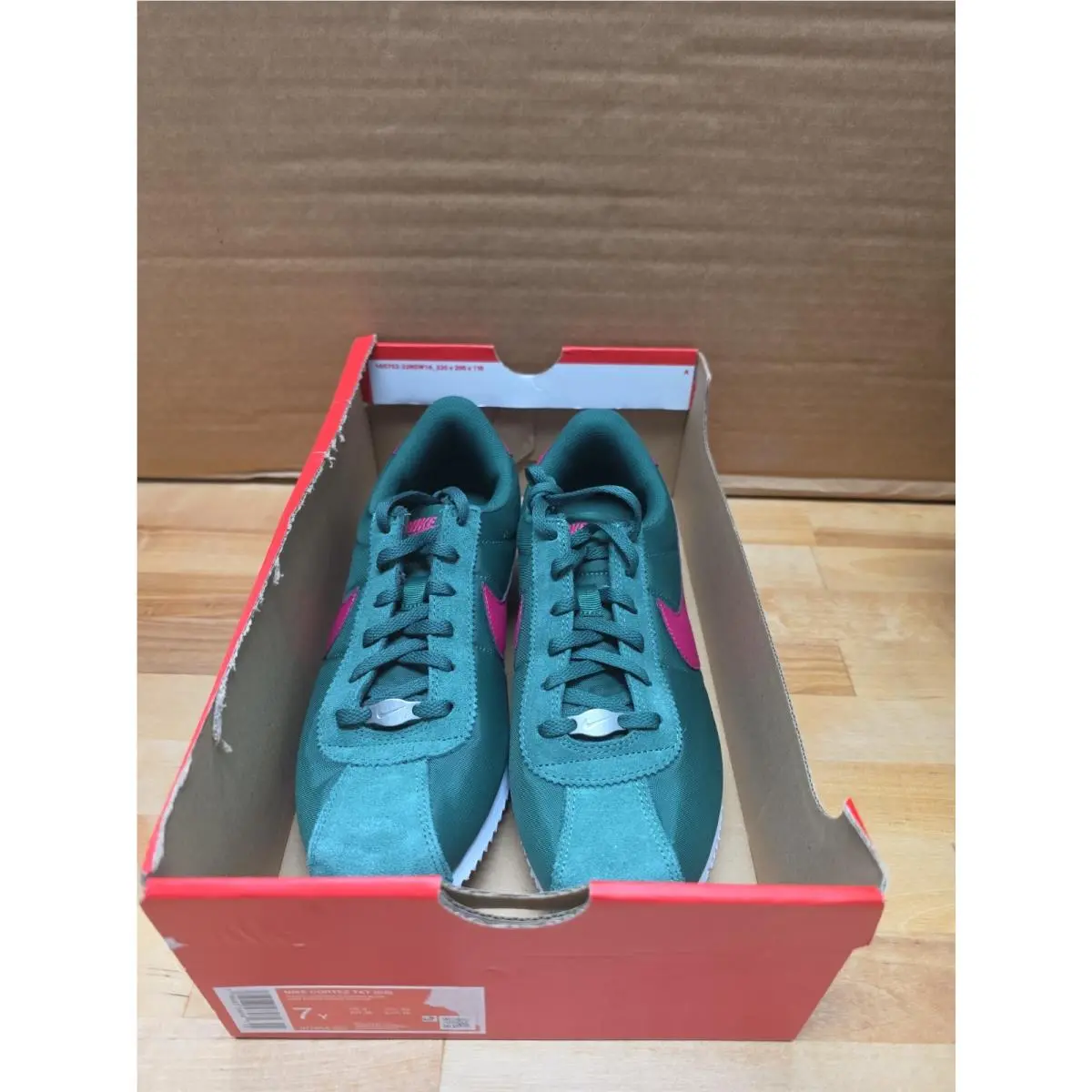 Nike shoes - G8 - Green 1