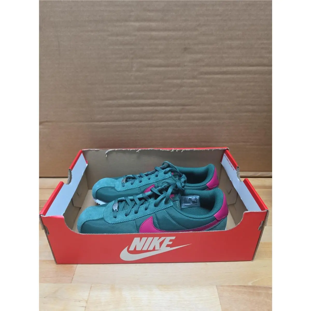 Nike shoes - G8 - Green 2