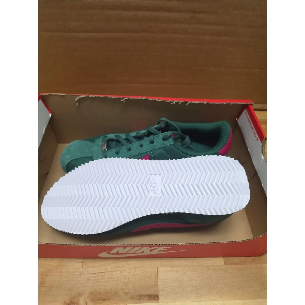 Nike shoes - G8 - Green 4