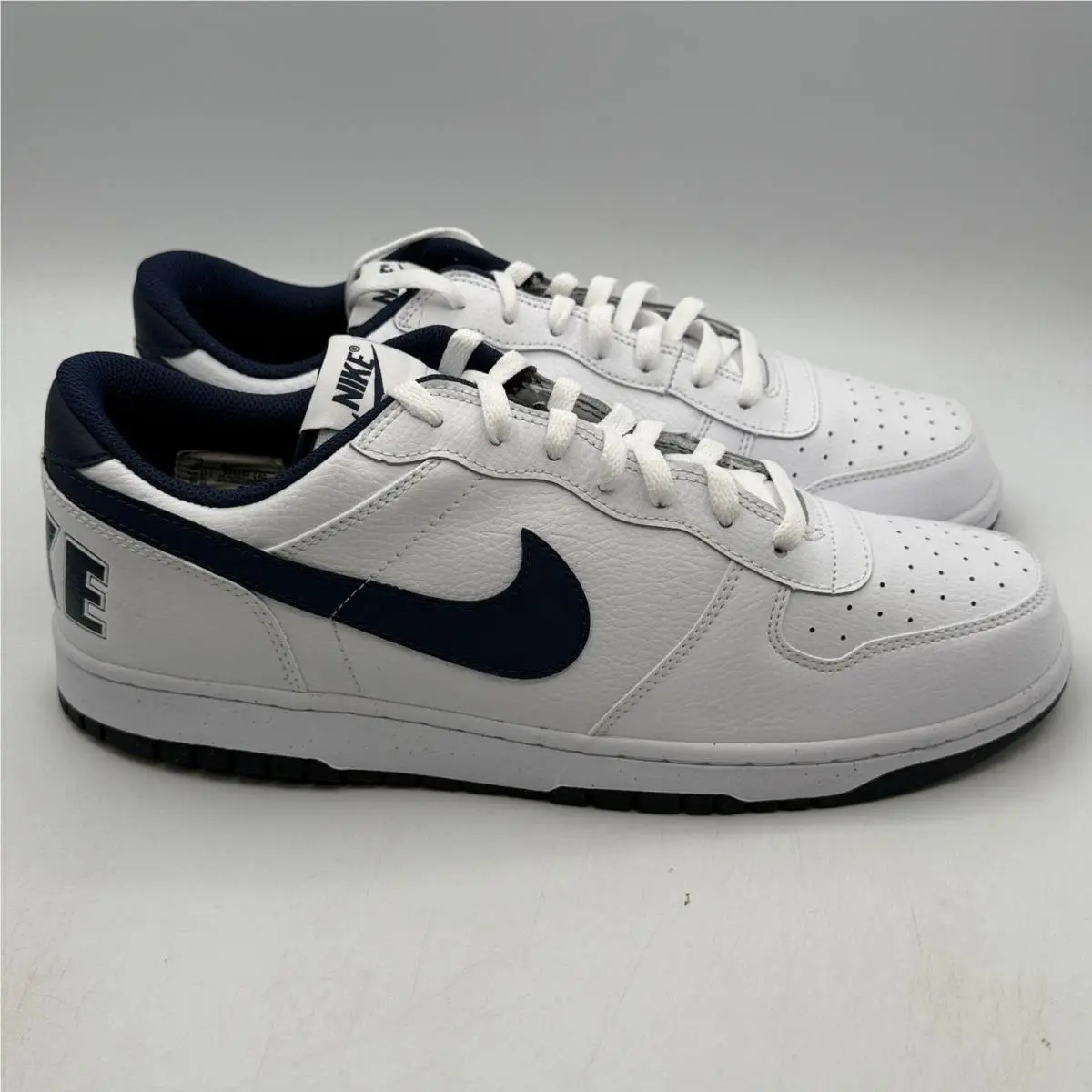 Nike Big Nike Low Shoes Mens Size 13 White Midnight Navy Basketball 355152-140