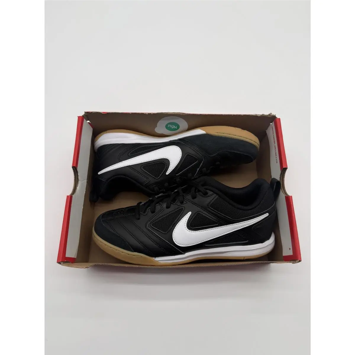 Nike Gato GS Indoor Soccer Shoes Youth Size 6.5Y Black White Gum HV9596 001