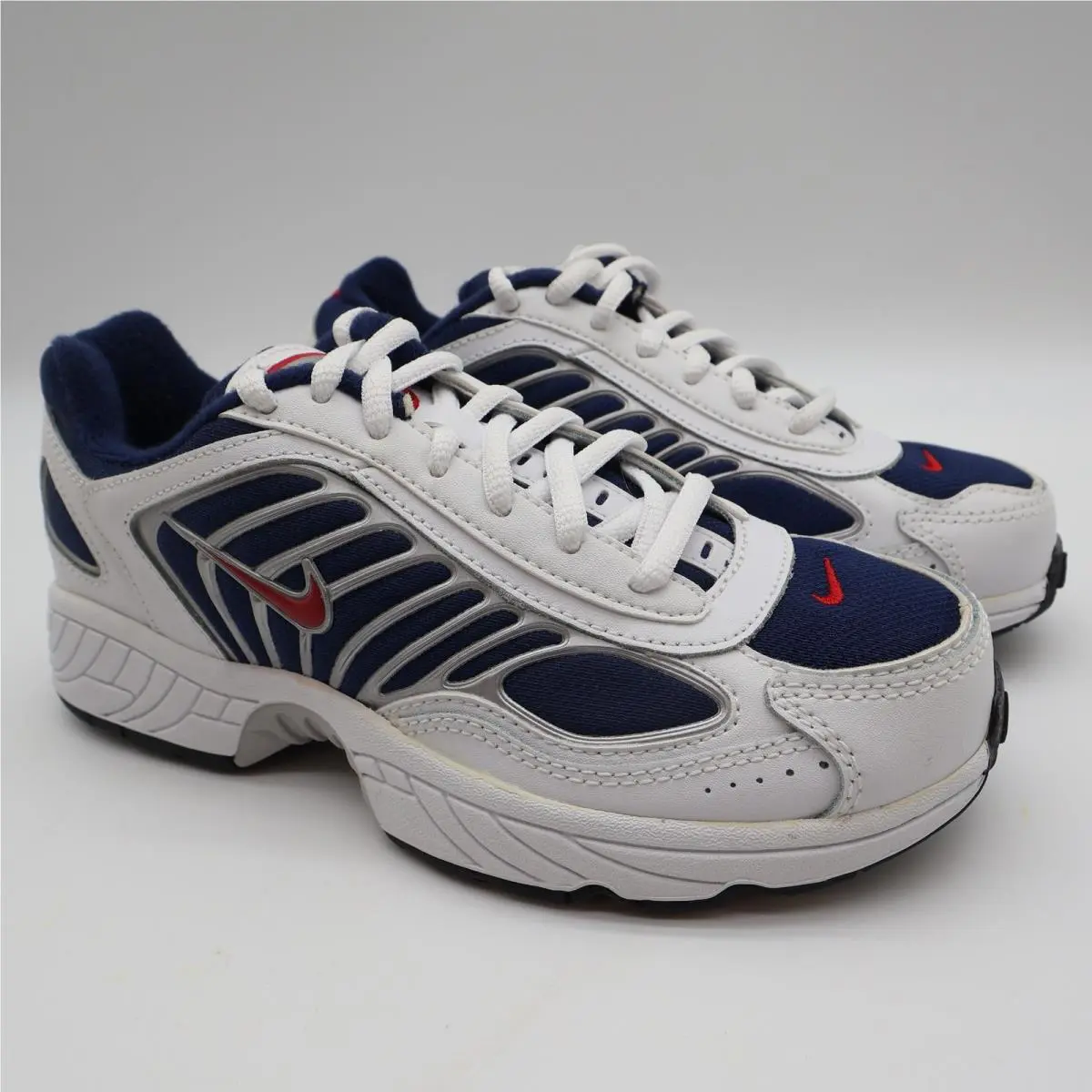 Nike shoes - Attest VII - Attest VII - White 0