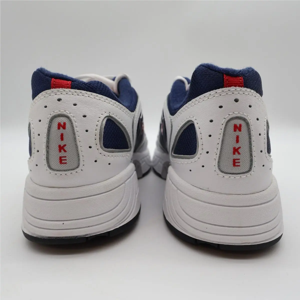 Nike shoes - Attest VII - Attest VII - White 3