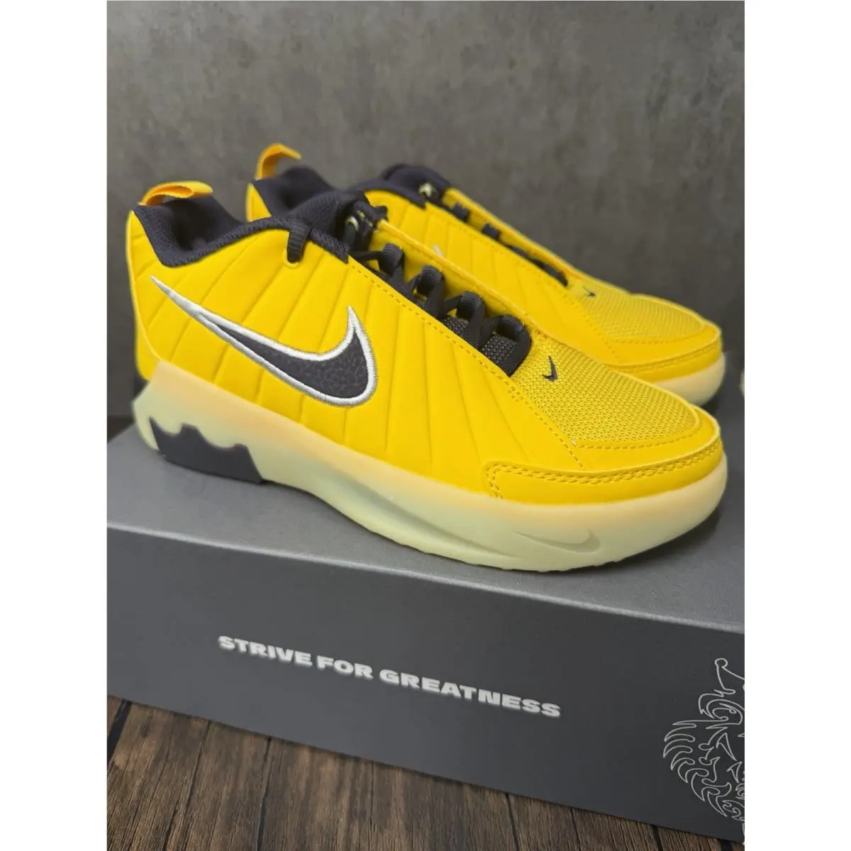 Nike shoes - Nike LeBron Witness - LeBron Witness - Yellow 2
