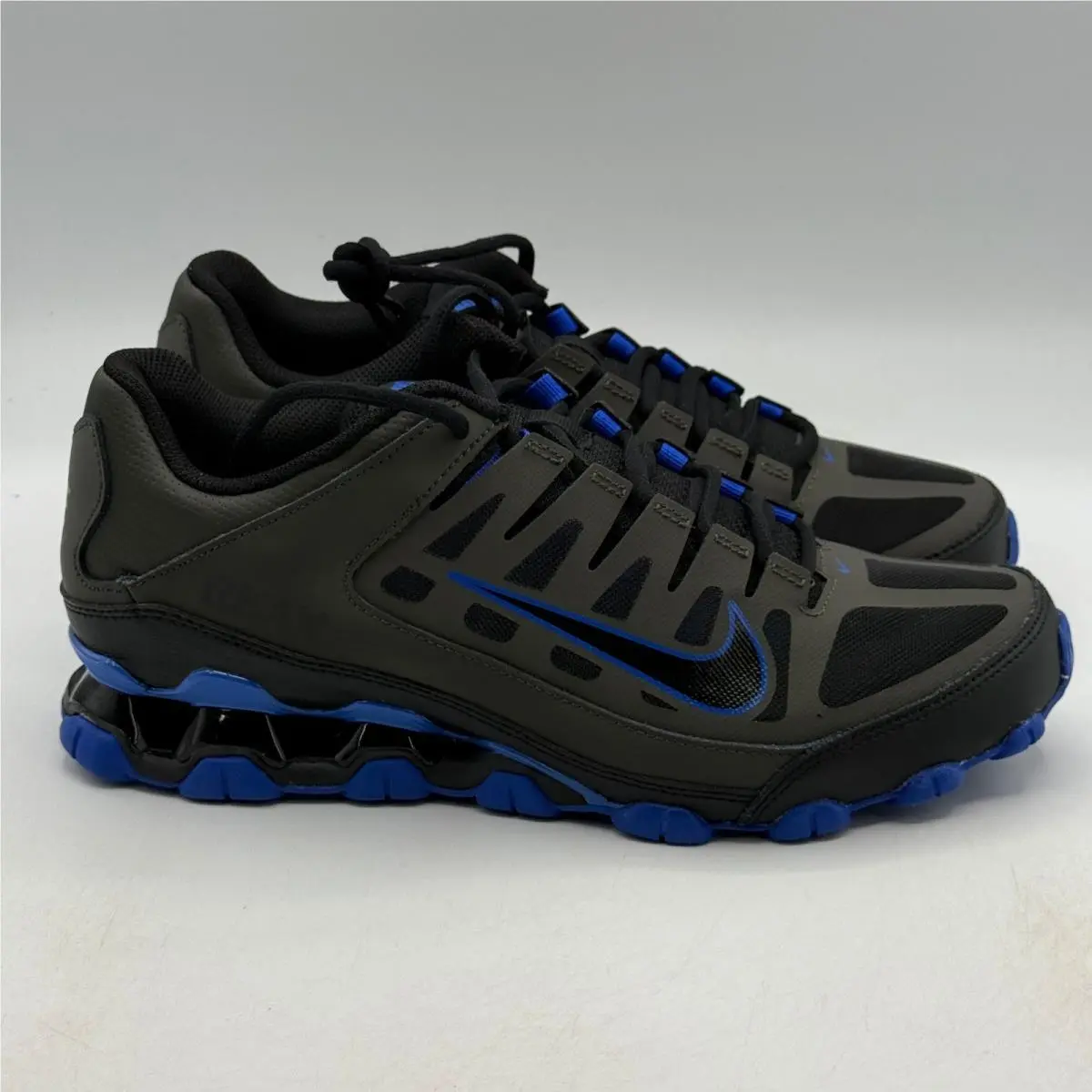 Nike Reax 8 TR Mesh Shoes Mens Size 8.5 Newsprint Racer Blue Training 621716-012