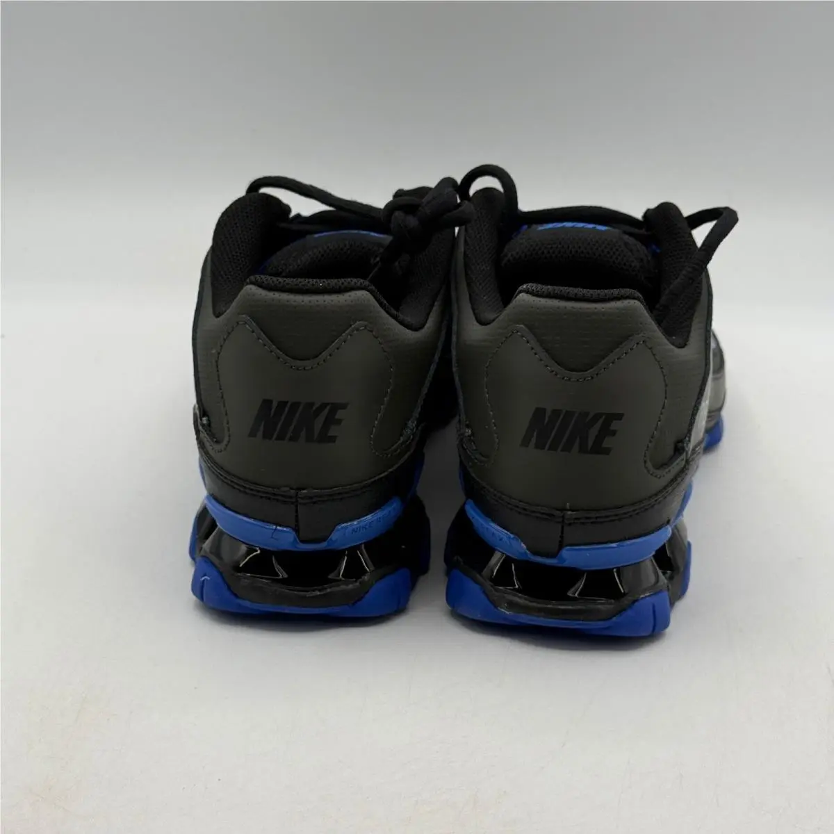 Nike shoes - Nike Reax 8 TR Mesh - Gray 1