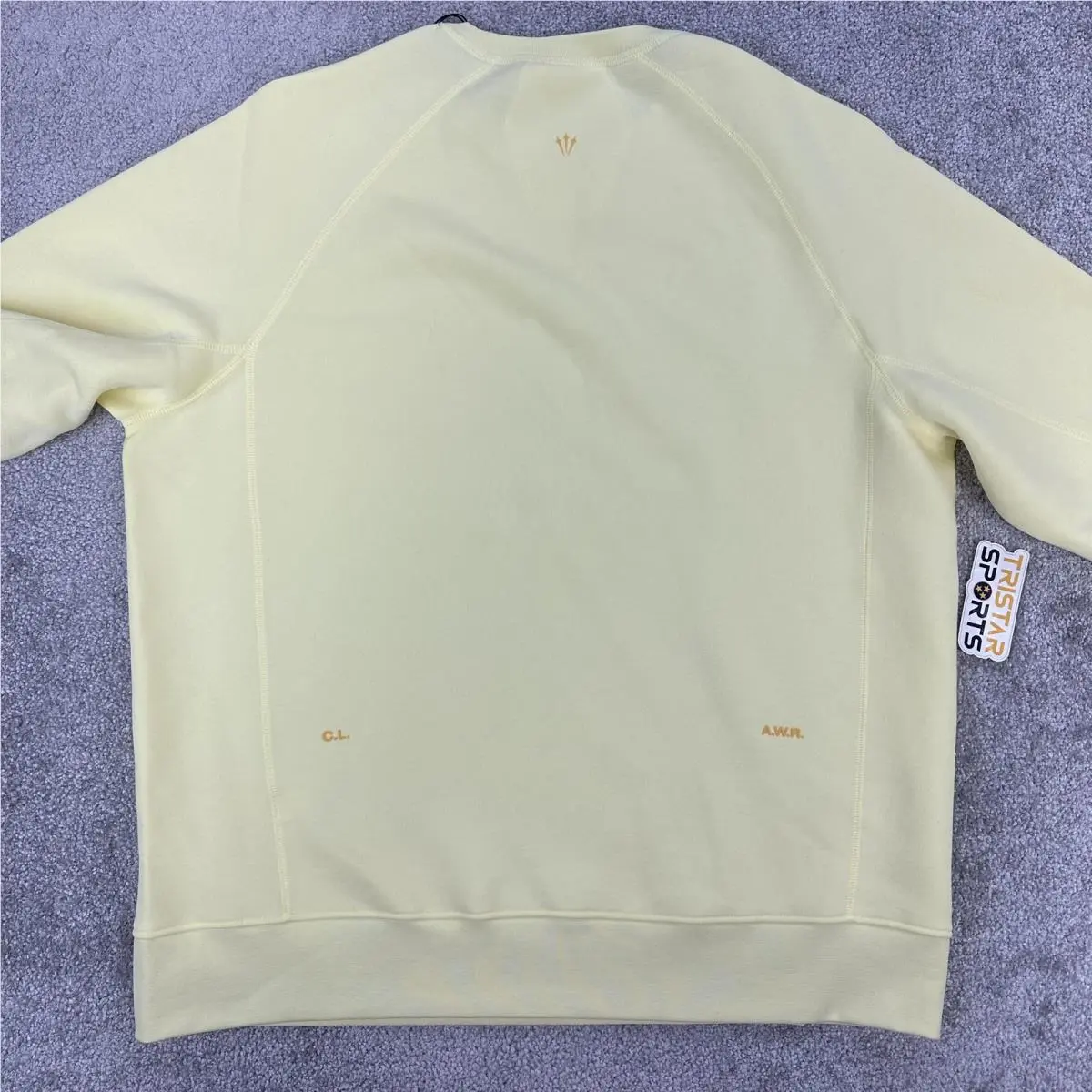 Nike clothing - Yellow 1