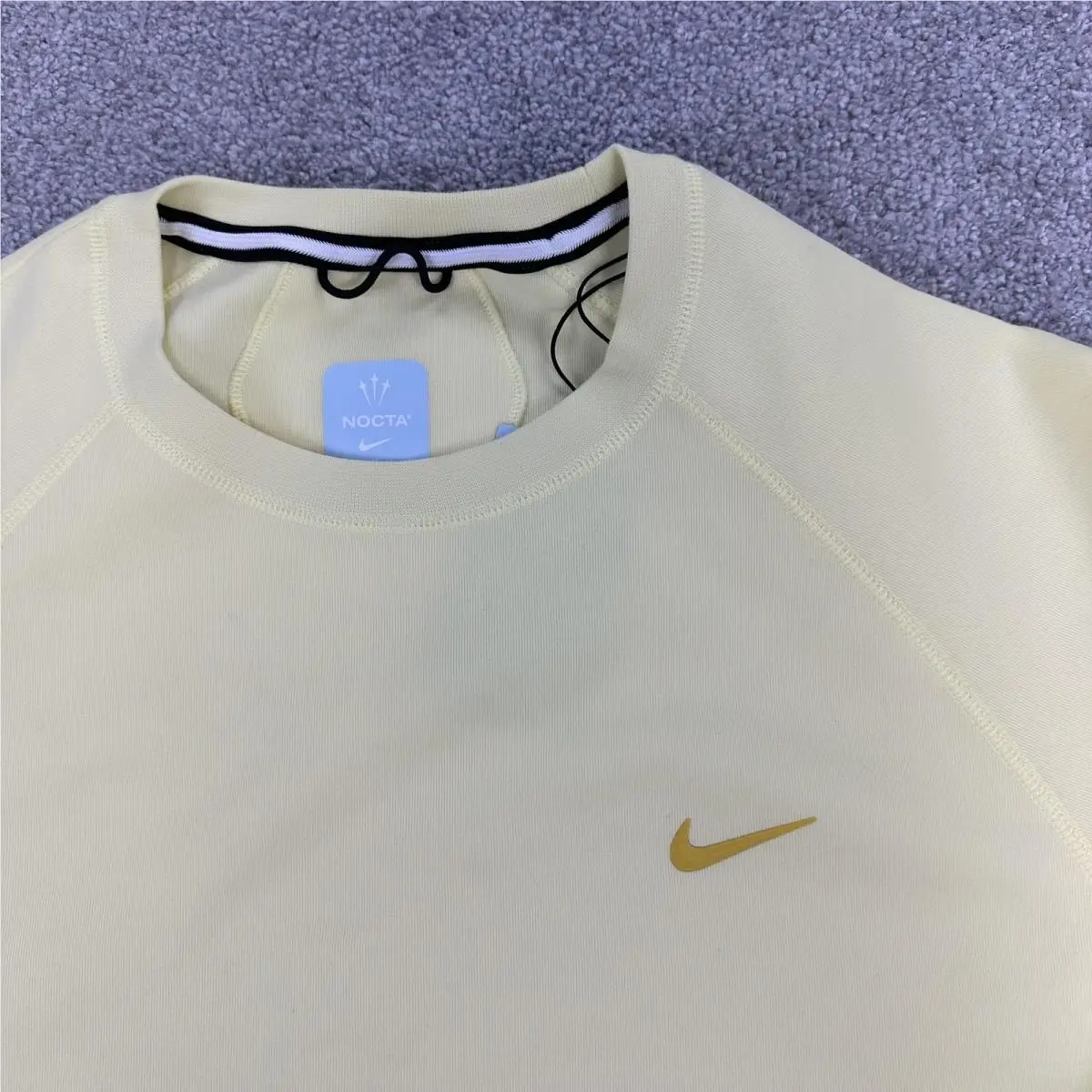 Nike clothing - Yellow 3