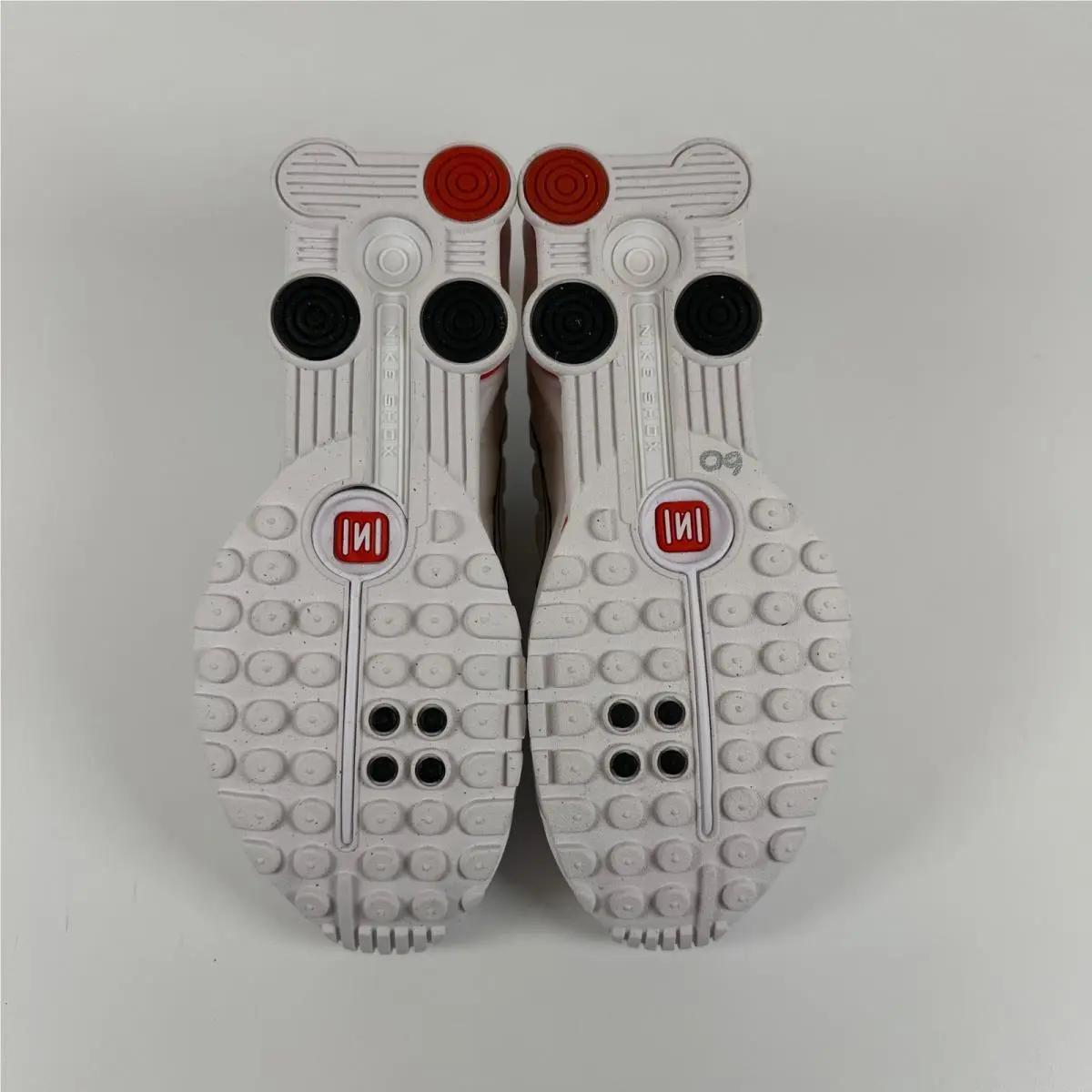Nike shoes - Nike Shox R4 - Shox - White 4