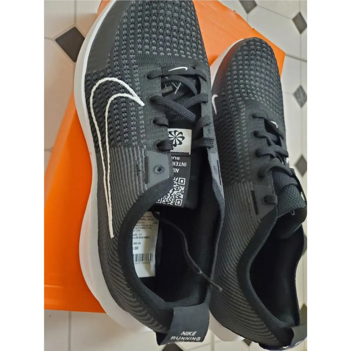Nike shoes - Nike Interact Run - Interact Run - White 2