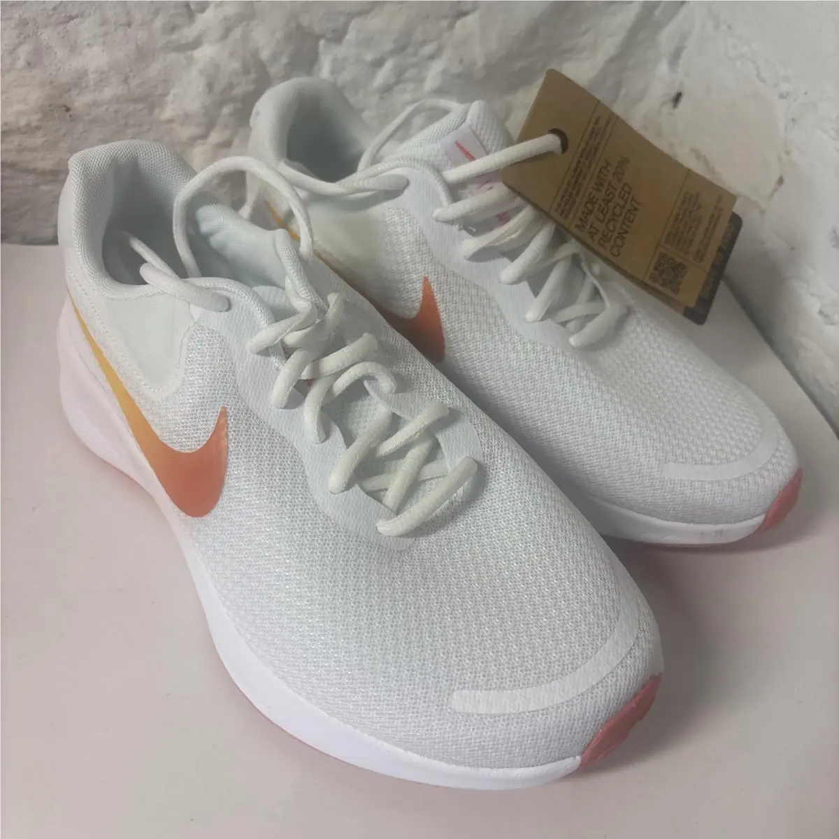 Nike Revolution 7 Womens Size 8.5 Running Shoes FZ6829-100 White/magic Ember