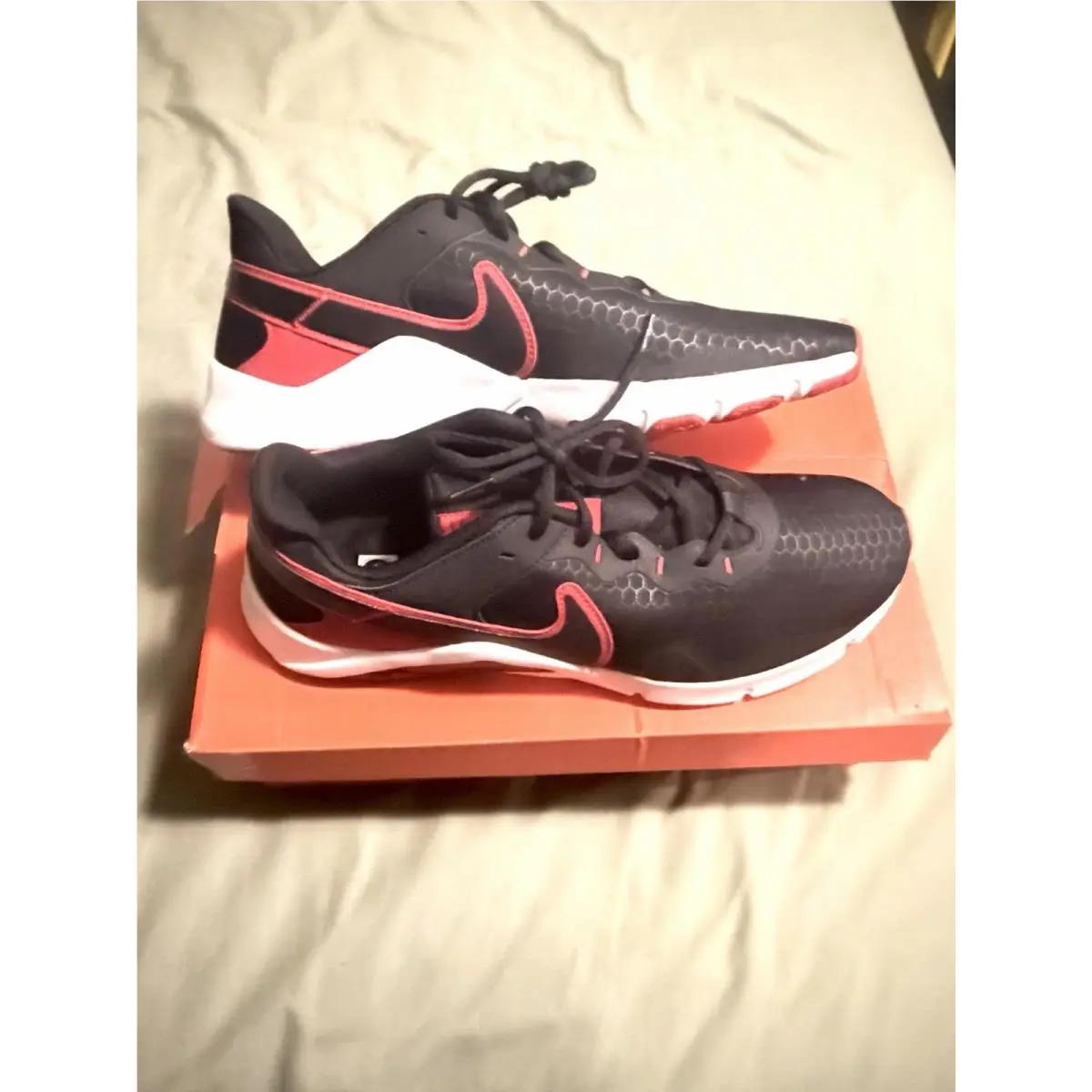 Legend Essential Size 12 by Nike