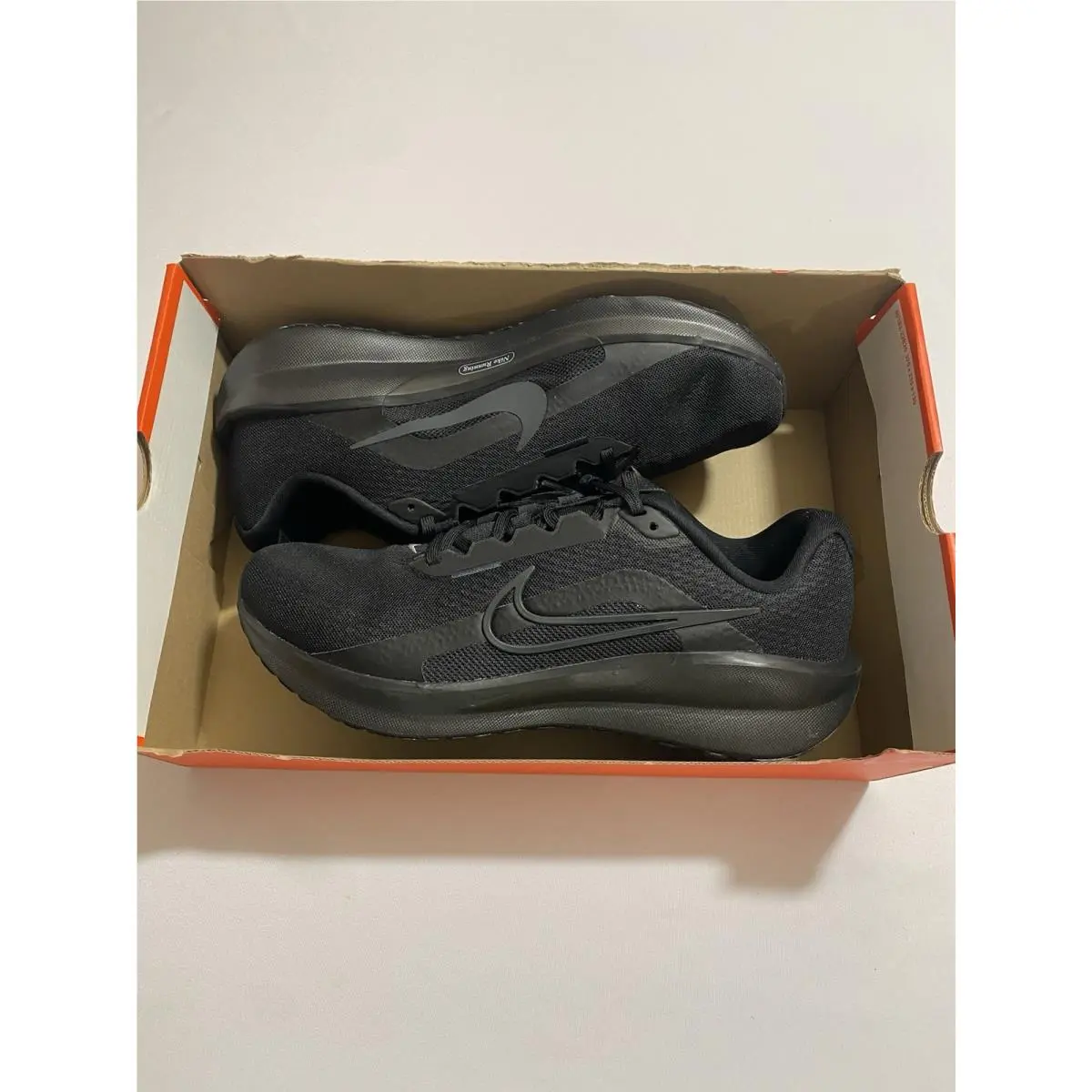 Men’s Size 11.5 - Nike Downshifter 13 Extra Wide Anthracite FJ1284 002